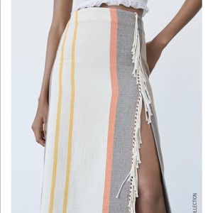 NEW!! Striped skirt with fringe